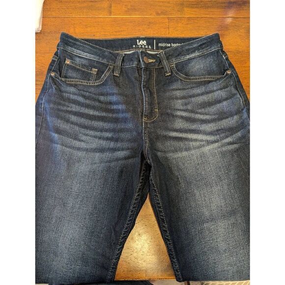 Lee Riders Blue Jean Washed Midrise Bootcut Leg Women Size 10P - Picture 3 of 5